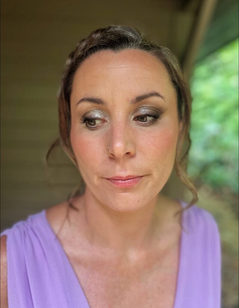 Maquillage invité de mariage, smocky argenté
